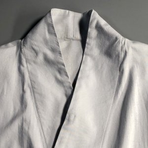 画像2: 白椿オリジナル『着物衿ブラウス』タイプライター　ライトグレー　完成品